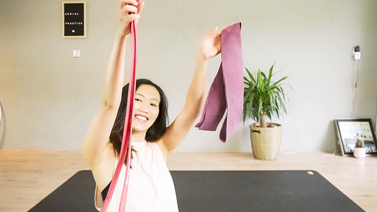 Stretching Strap - Non-Elastic Yoga Strap - The Home Workout