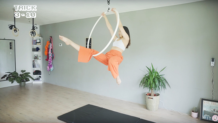 aerial hoop - basic sitting