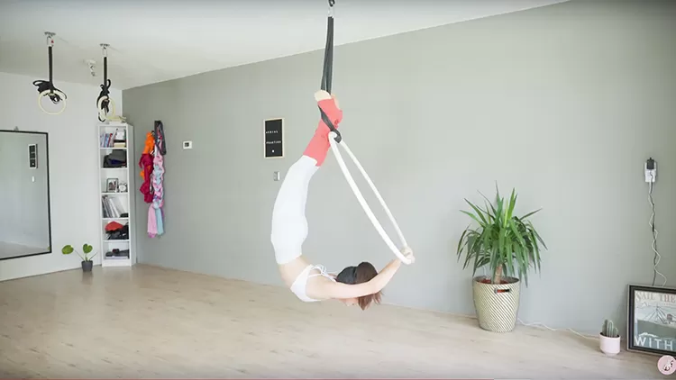 Get Started With Aerial Hoop Dance With These 3 Easy Combos - Aerial ...